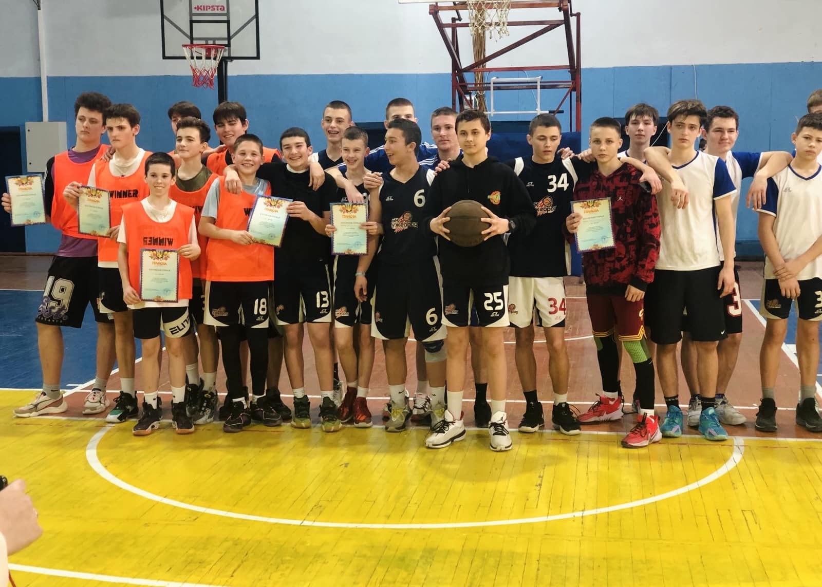 Відбулися спортивні змагання з баскетболу серед юнаків міста