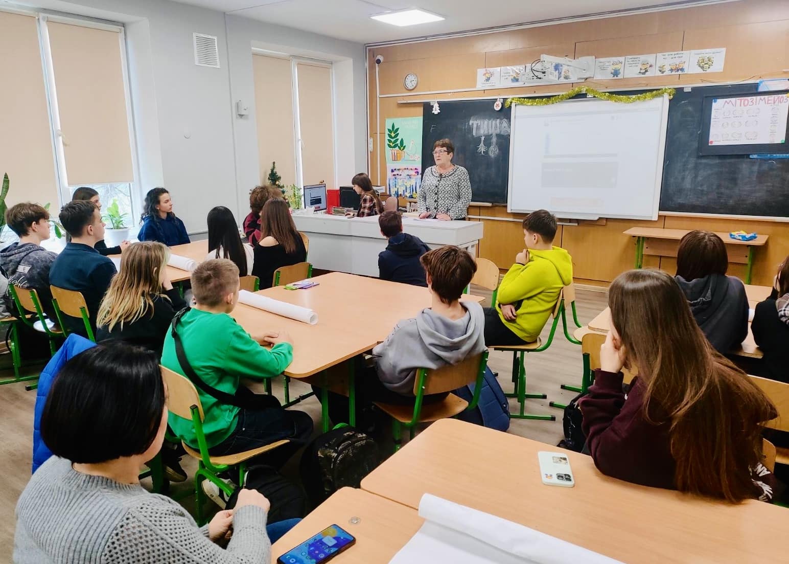 Інформаційно-комунікаційний захід «Майбутнє, яке обираємо МИ: як громада підтримує вибір професії» відбувся на базі Ужгородського ліцею № 8